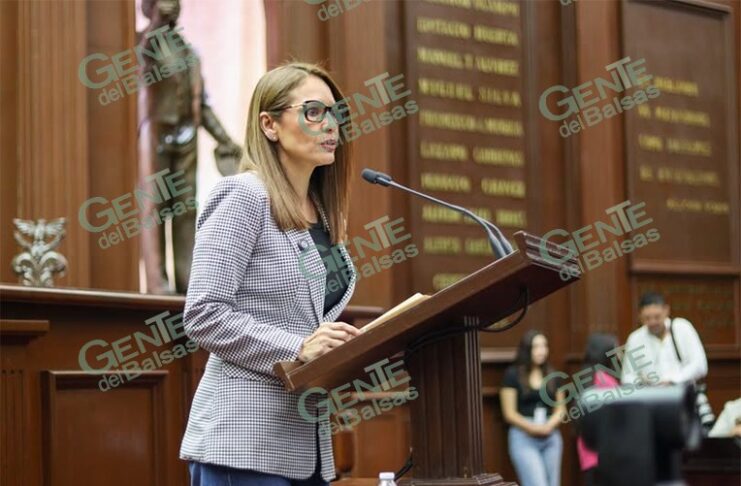 Celebra Nalleli Pedraza inversión en Lázaro Cárdenas