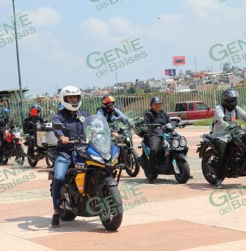 Cruzada por la movilidad segura del Gobierno de Morelia capacita a motociclistas