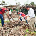 Candidatos del PRI realizan campaña de limpieza en playas