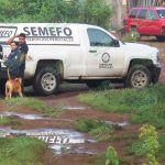 Tiran cadáver de un hombre degollado