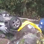 Volcadura en la Siglo XXI deja una mujer muerta y dos lesionados