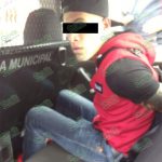 Persiguen y logran detener a presunto ladrón de autos
