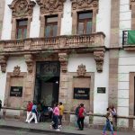 Denuncian despidos masivos de empleados de Bancomer