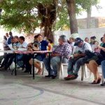 Amaga CNTE con toma de vías férreas ante adeudos de bonos