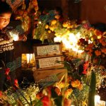 Cementerios cobran vida en la Ánimeecheri K’uínchekua