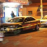 Moto sicarios atacan a balazos a un matrimonio y su hijo de 4 años