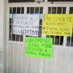 Con toma de Jefatura, exigen salida de titulares de Fomento Deportivo y Departamento de los Jóvenes