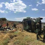 Volcadura deja lesionados a 10 militares
