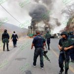 Enfrentamiento en Tierra Caliente genera bloqueo y quema de vehículos