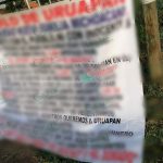 Cuelgan narco mantas en Uruapan