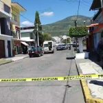 En Uruapan asesinan a un hombre al interior de una tienda de abarrotes