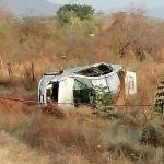 Volcadura de auto deja tres muertos y un lesionado