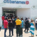 Clausura Gobierno de Lázaro Cárdenas sucursal bancaria por incumplir medidas sanitarias