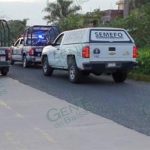 Hallan cadáveres de dos personas en un vehículo calcinado