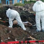 Localizan cadáver de un hombre enterrado clandestinamente