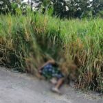 Dejan tirado en una brecha, cadáver de un hombre esposado