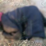 Localizan cadáver de mujer junto a un hombre herido