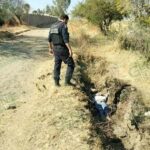 Localizan en una zanja el cadáver de una mujer