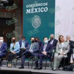 Asiste Bedolla al informe de actividades de Zoé Robledo, director del IMSS