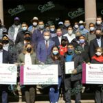 Bedolla entrega $1.3 mdp en créditos para aminorar el impacto de la pandemia en negocios