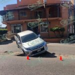 Socavones siguen dañando vehículos en LC