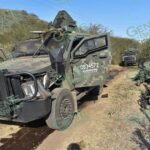 Explosivo tipo “mina” hiere a un soldado y daña camión militar