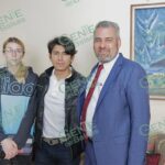 Recibe Bedolla a michoacano trasladado de Ucrania