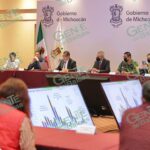 Llama Bedolla a seguir esquema de vacunación anti COVID-19 en población infantil