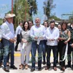 Entrega Bedolla maquinaria y obras en Acuitzio