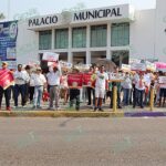 EMPRESARIOS, POLÍTICOS, CIUDADANOS, MARCHARON AYER AQUÍ EN FAVOR DEL INE
