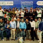 Reconoce Cecytem a estudiantes destacados en campeonato de robótica