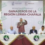 Bedolla y Segalmex acuerdan fortalecer sector ganadero y lechero de Michoacán