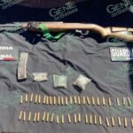 GC y GN, aseguran arma, cargador, cartuchos y droga