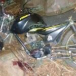 Pierden la vida dos adolescentes al derrapar su motocicleta