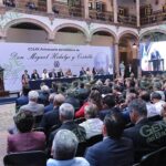 Caminaré con la UMSNH hasta que supere sus problemas financieros: Bedolla