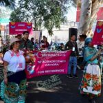Desfilan más de 500 artesanas en el Tianguis de Occidente, en Zamora