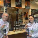 Mezcal Santa Muerte, la bebida michoacana que honra la Noche de Muertos