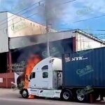 Arde tráiler en la avenida Las Palmas de LC