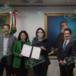 Recibe Marcela Guerra Castillo paquete de 20 iniciativas del Ejecutivo Federal
