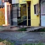 Asesinan a una mujer por fuera de su casa, en Uruapan