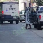 Solitario sujeto asesina a balazos a un hombre y deja herido a otro más
