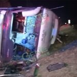 Choque de tráiler con autobús turístico, deja 31 lesionados