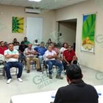 Convocan a productores de Coahuayana a defender el precio del plátano