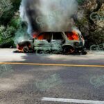 Se incendia camioneta particular en la Siglo XXI