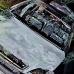 Localizan cadáver calcinado dentro de un auto incendiado