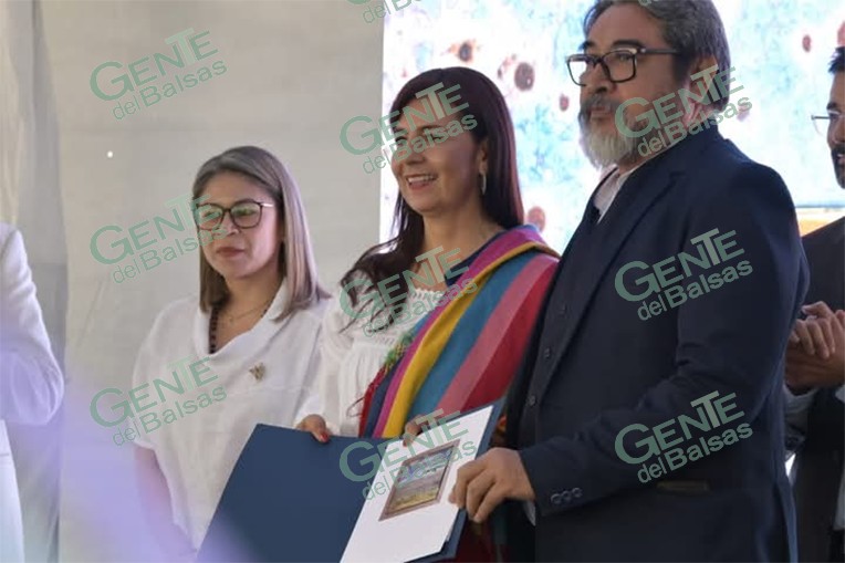 La Fiesta del Libro y la Rosa otorgó distinción a Baldovinos | Gente ...