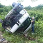 Choque por alcance, entre un tráiler y una combi, deja 8 pasajeros lesionados en LC