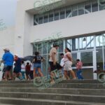 Denuncia Pomaro goteras y fisuras en techo del nuevo hospital de Maruata