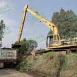Alfonso Martínez supervisa trabajos de desazolve en dren Arroyo de Tierras