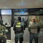 En cateo, asegura Fiscalía General inmueble relacionado en conductas ilícitas y detiene a dos personas